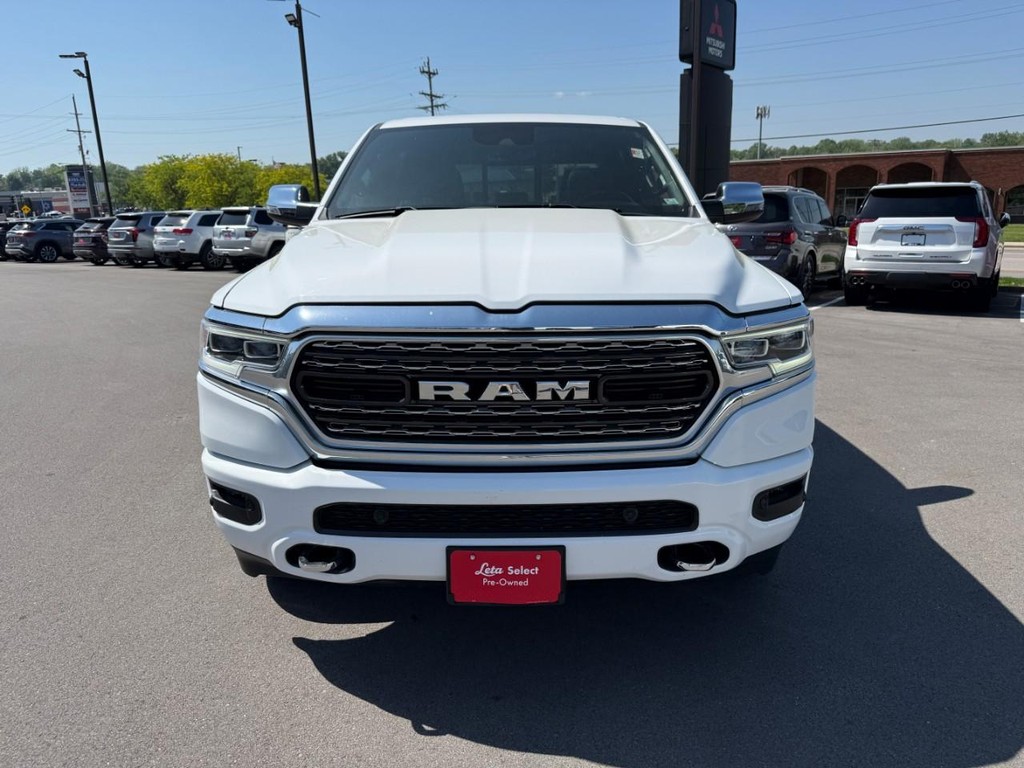 Ram 1500 Vehicle Full-screen Gallery Image 09