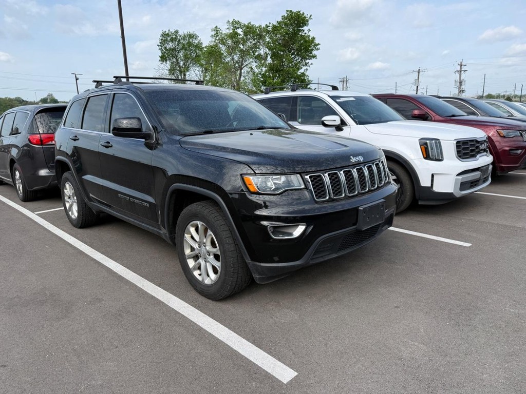 Jeep Grand Cherokee Vehicle Full-screen Gallery Image 02