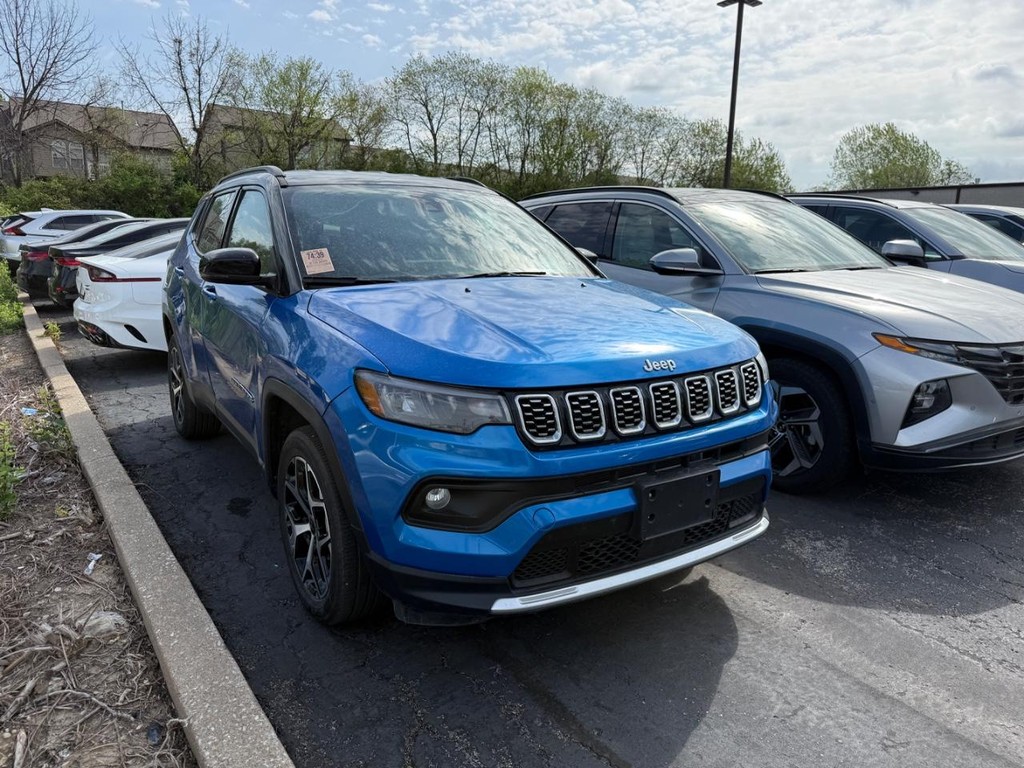 Jeep Compass Vehicle Full-screen Gallery Image 02