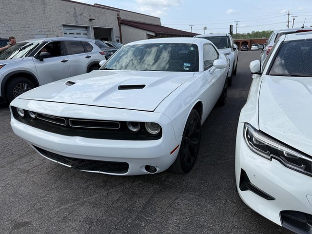 more details - dodge challenger