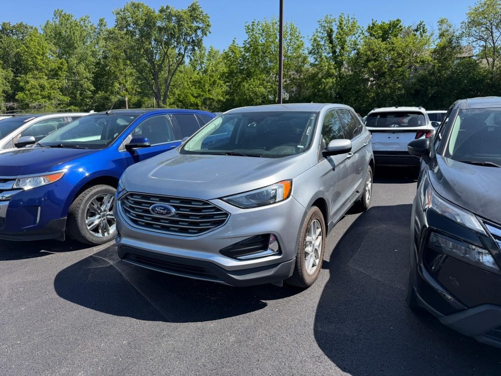 Ford Edge Vehicle Full-screen Gallery Image 02