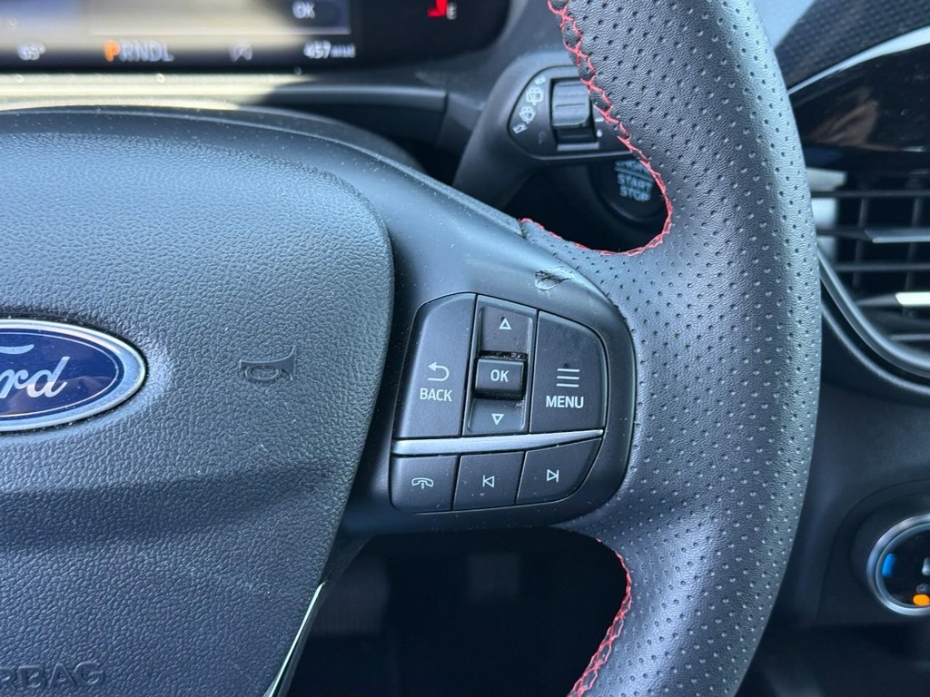 Ford Escape Vehicle Full-screen Gallery Image 20