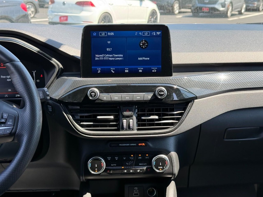 Ford Escape Vehicle Full-screen Gallery Image 14