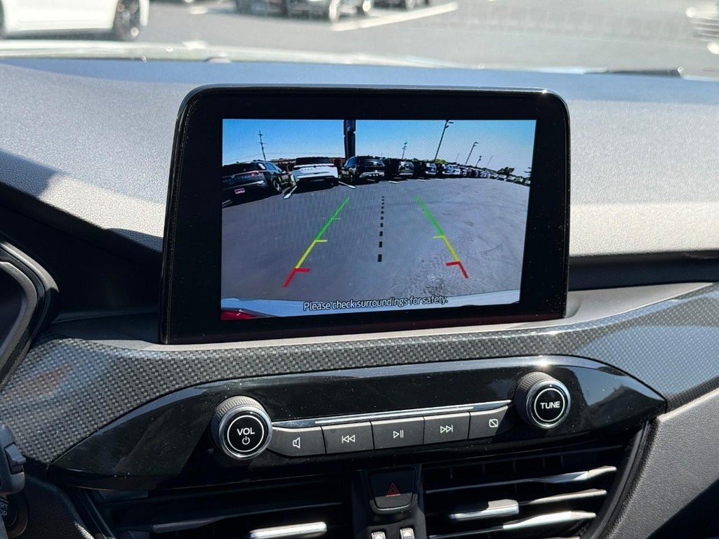 Ford Escape Vehicle Full-screen Gallery Image 26