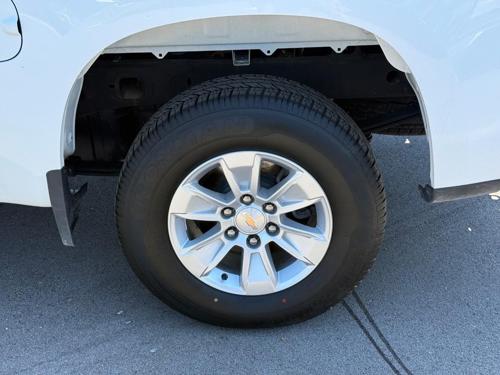 Chevrolet Silverado 1500 Vehicle Full-screen Gallery Image 05