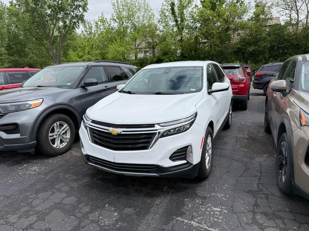 Chevrolet Equinox Vehicle Full-screen Gallery Image 03