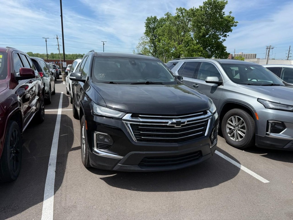 Chevrolet Traverse Vehicle Full-screen Gallery Image 02