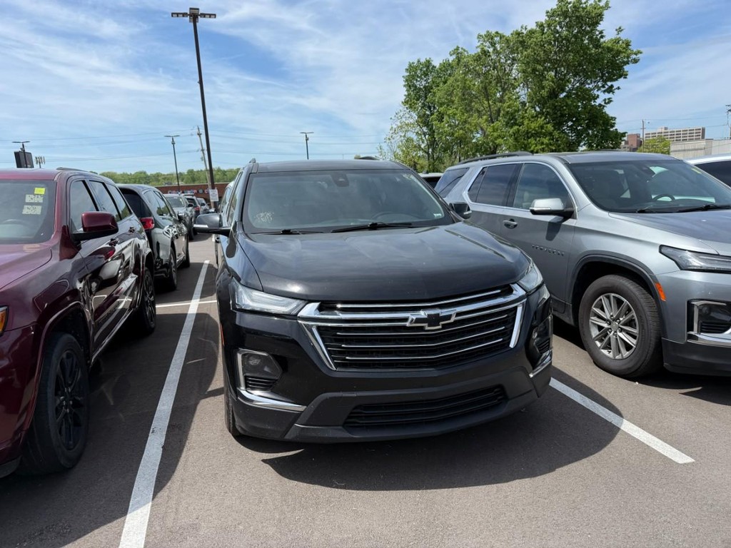 Chevrolet Traverse Vehicle Full-screen Gallery Image 03