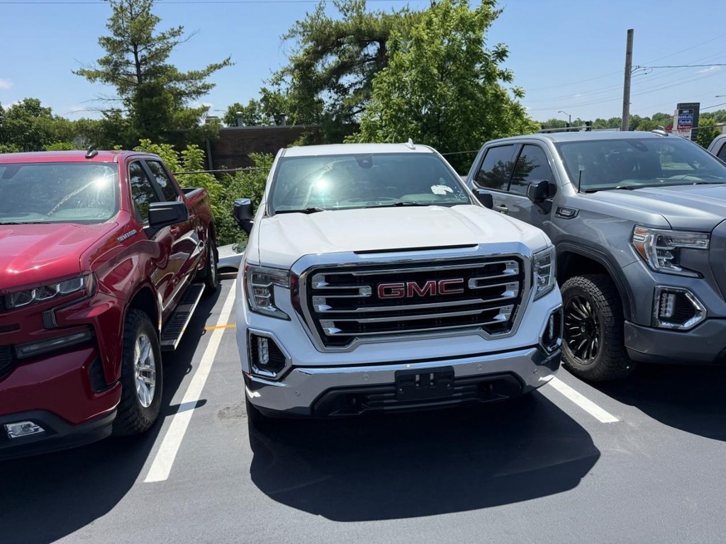 GMC Sierra 1500 Vehicle Full-screen Gallery Image 02