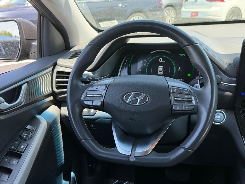 Hyundai Ioniq Plug-In Hybrid Vehicle Full-screen Gallery Image 13
