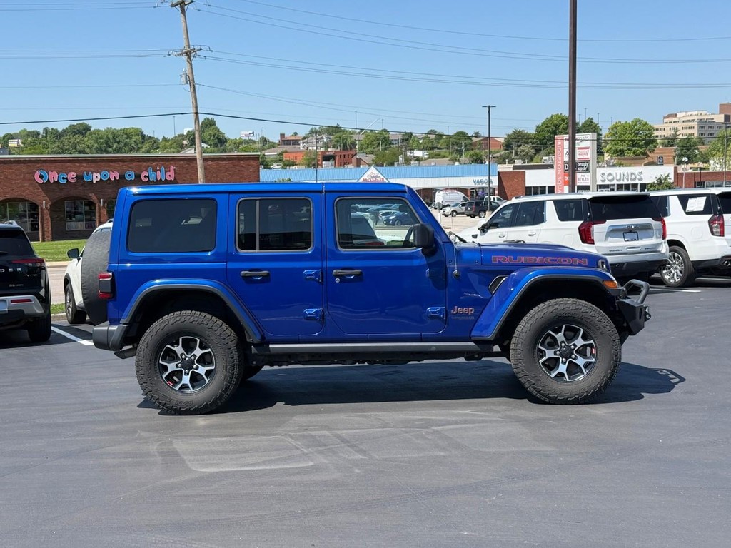 Jeep Wrangler Unlimited Vehicle Full-screen Gallery Image 02
