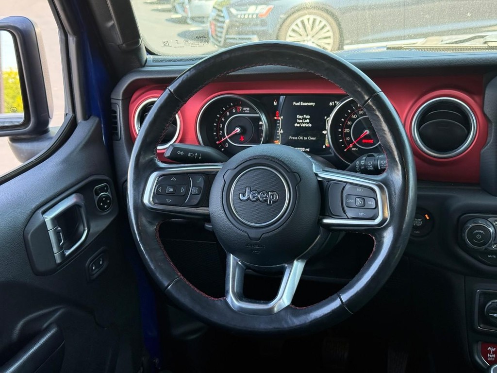 Jeep Wrangler Unlimited Vehicle Full-screen Gallery Image 12