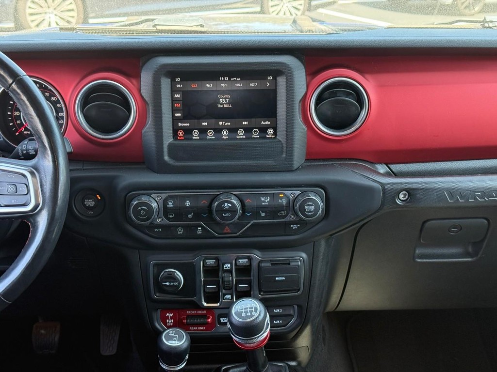 Jeep Wrangler Unlimited Vehicle Full-screen Gallery Image 13