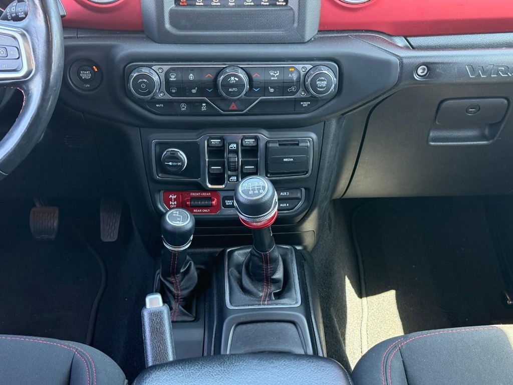 Jeep Wrangler Unlimited Vehicle Full-screen Gallery Image 14