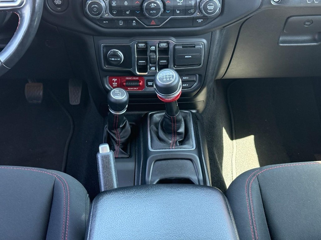 Jeep Wrangler Unlimited Vehicle Full-screen Gallery Image 15