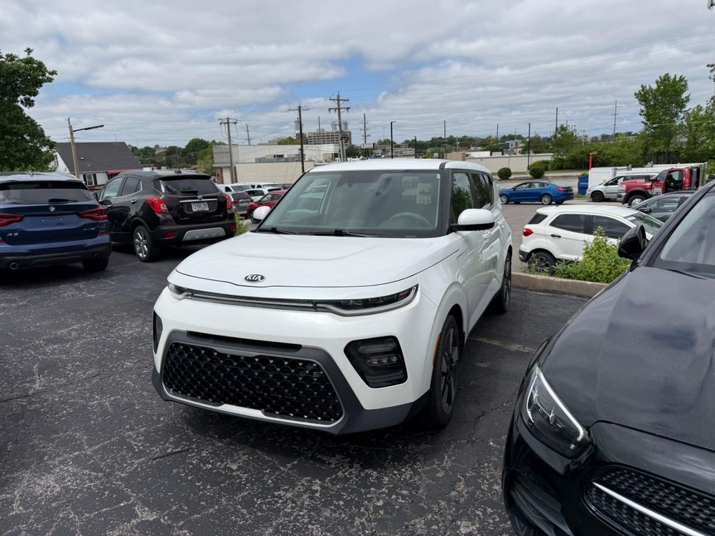 Kia Soul Vehicle Full-screen Gallery Image 02