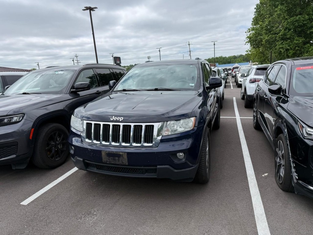Jeep Grand Cherokee Vehicle Full-screen Gallery Image 04