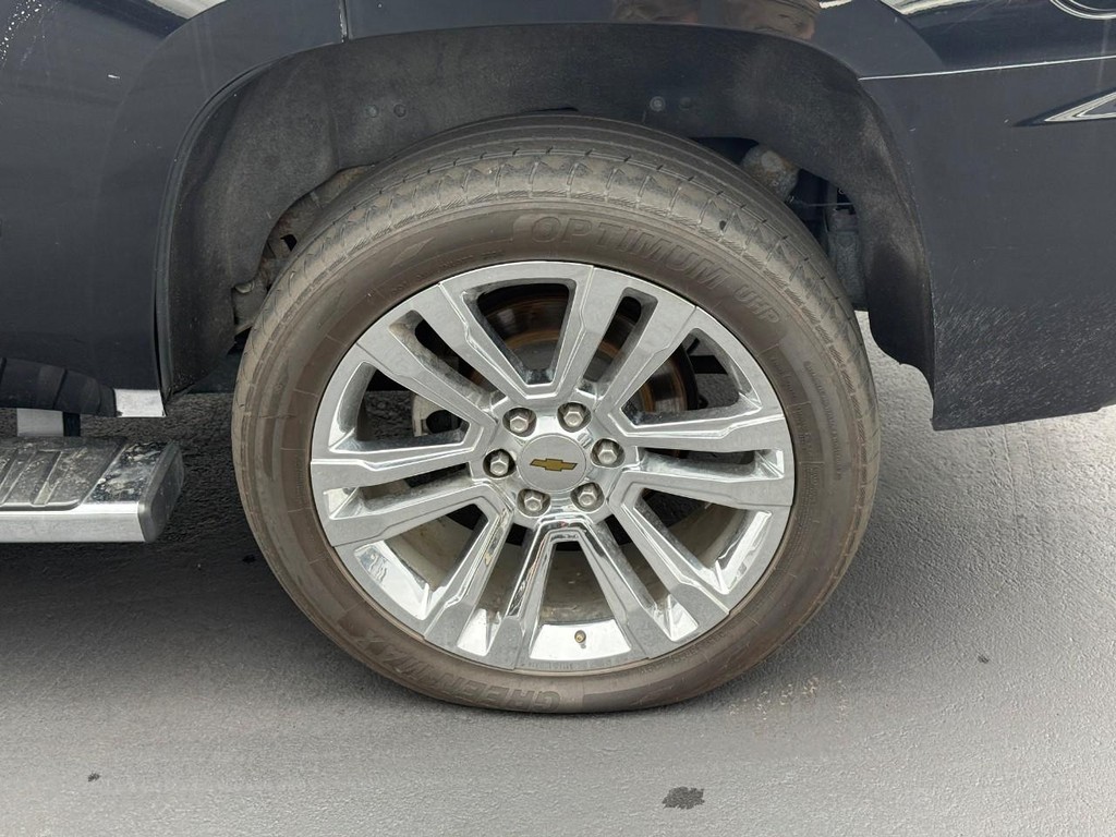 Chevrolet Tahoe Vehicle Full-screen Gallery Image 05