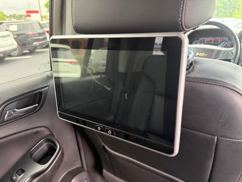 Chevrolet Tahoe Vehicle Full-screen Gallery Image 11