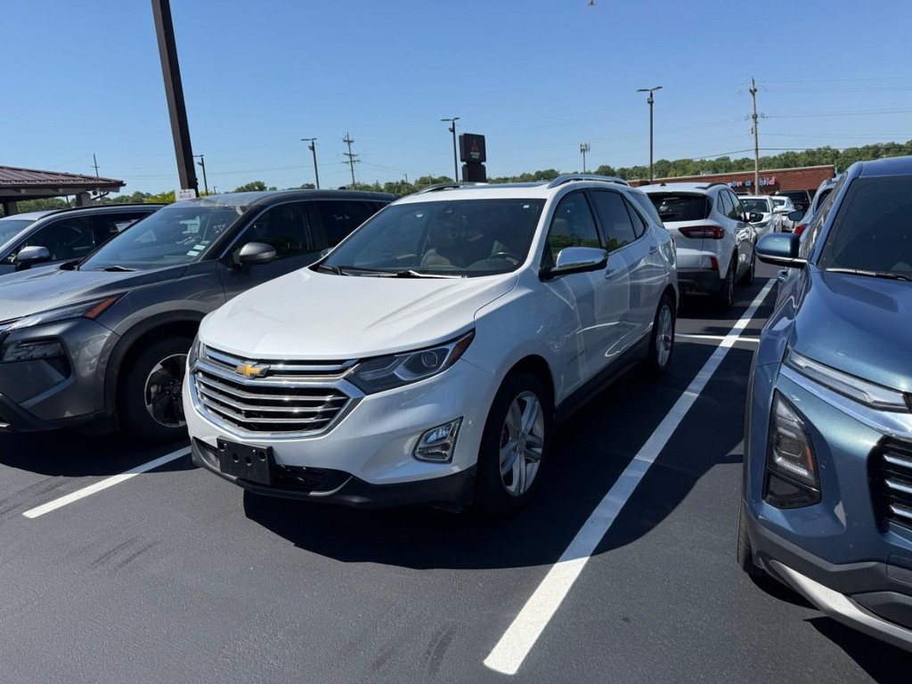 Chevrolet Equinox Vehicle Full-screen Gallery Image 02