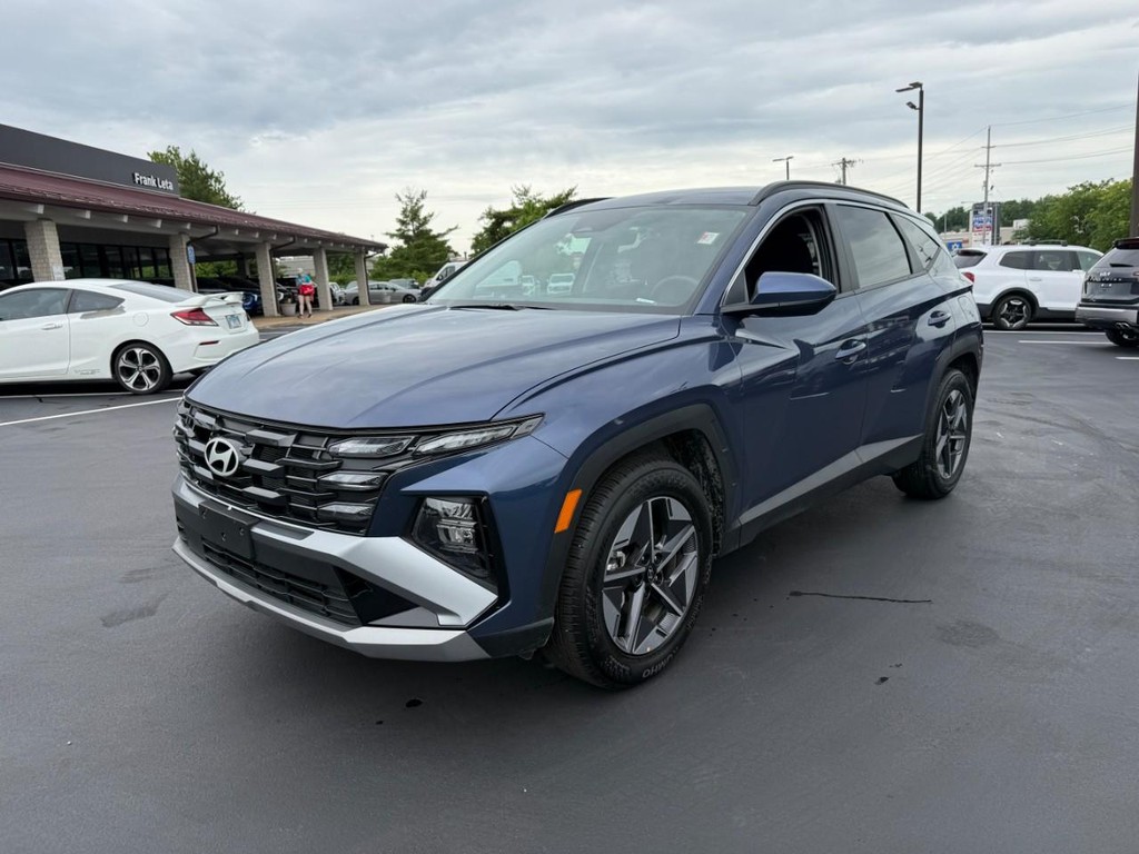 Hyundai Tucson Vehicle Full-screen Gallery Image 08