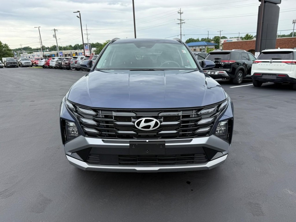 Hyundai Tucson Vehicle Full-screen Gallery Image 09