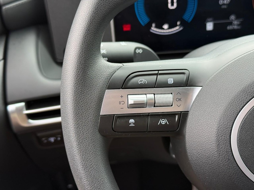 Hyundai Tucson Vehicle Full-screen Gallery Image 18