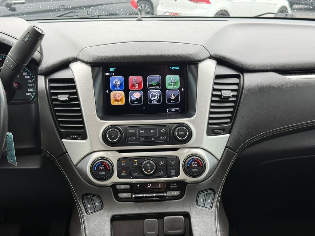GMC Yukon Vehicle Full-screen Gallery Image 13