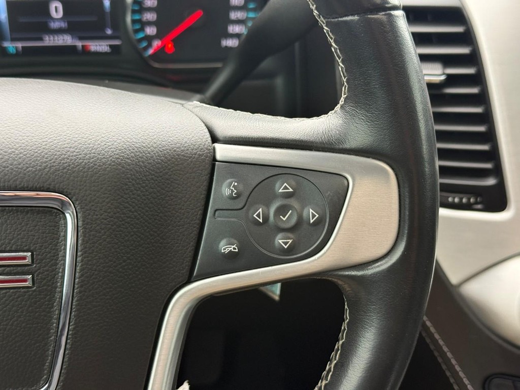 GMC Yukon Vehicle Full-screen Gallery Image 21
