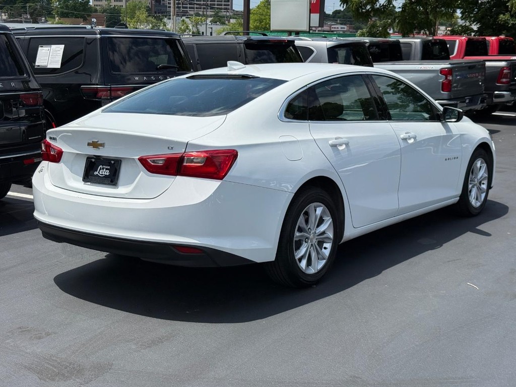 Chevrolet Malibu Vehicle Full-screen Gallery Image 03