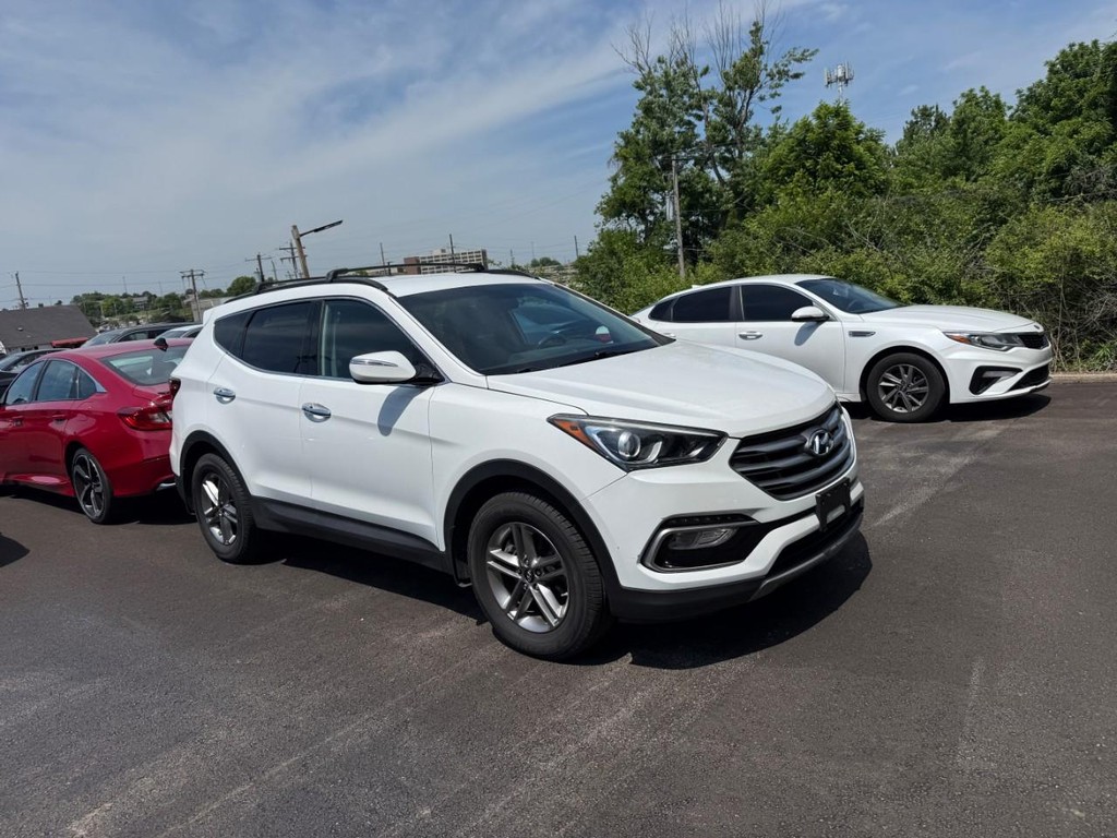 Hyundai Santa Fe Sport Vehicle Full-screen Gallery Image 02