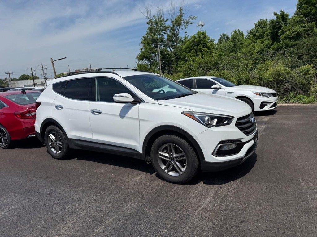 Hyundai Santa Fe Sport Vehicle Full-screen Gallery Image 04