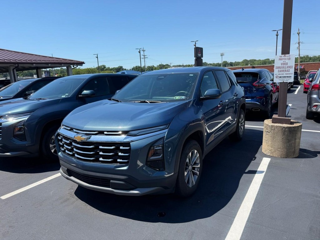 Chevrolet Equinox Vehicle Full-screen Gallery Image 03