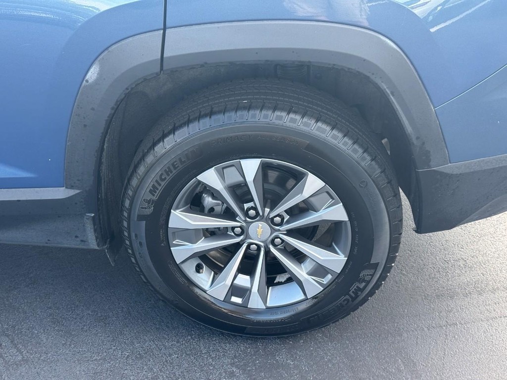 Chevrolet Equinox Vehicle Full-screen Gallery Image 05