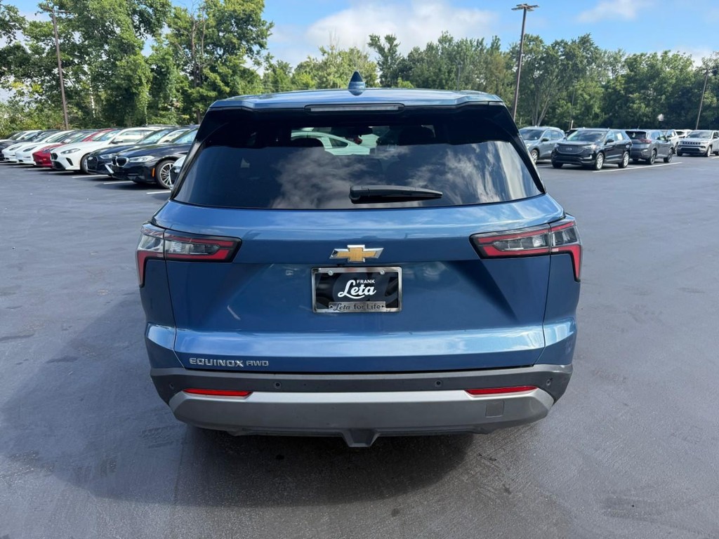 Chevrolet Equinox Vehicle Full-screen Gallery Image 08
