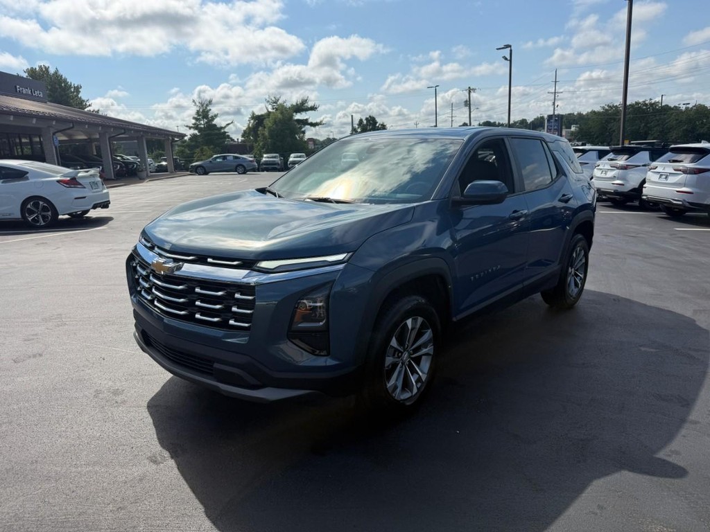 Chevrolet Equinox Vehicle Full-screen Gallery Image 09