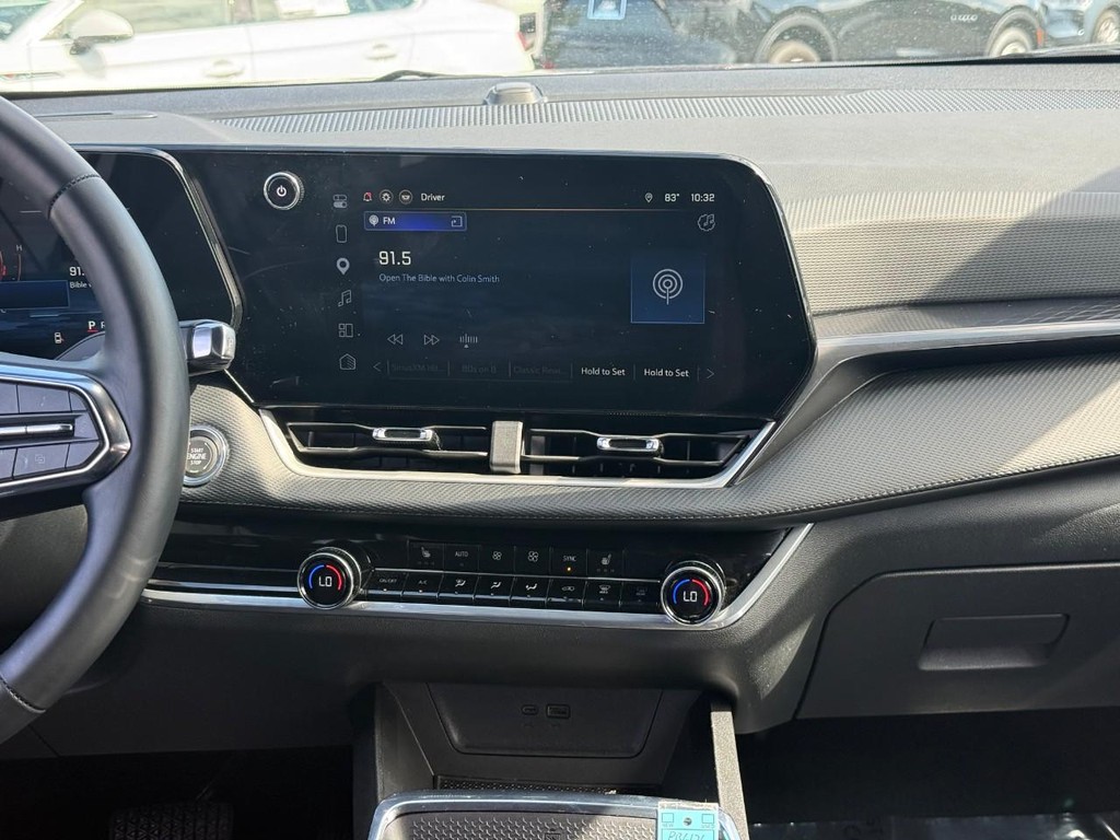 Chevrolet Equinox Vehicle Full-screen Gallery Image 14