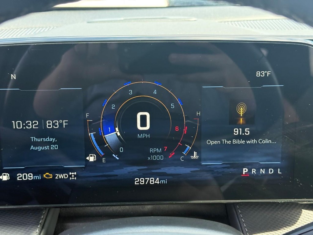 Chevrolet Equinox Vehicle Full-screen Gallery Image 22