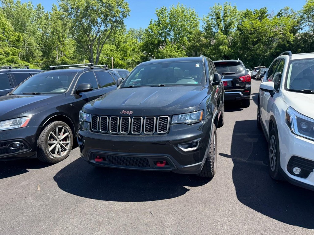 Jeep Grand Cherokee Vehicle Full-screen Gallery Image 04