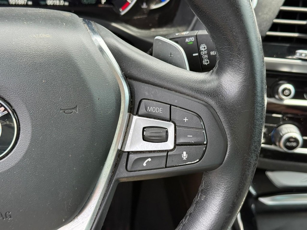 BMW X3 Vehicle Full-screen Gallery Image 20