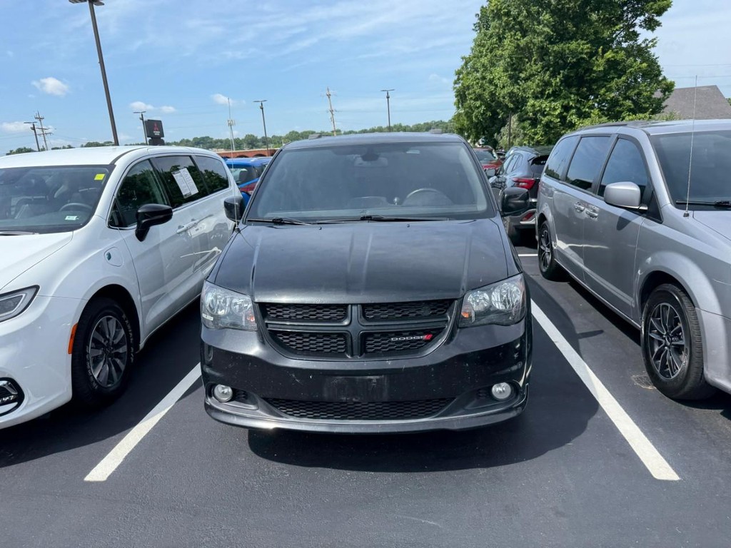 Dodge Grand Caravan Vehicle Full-screen Gallery Image 03