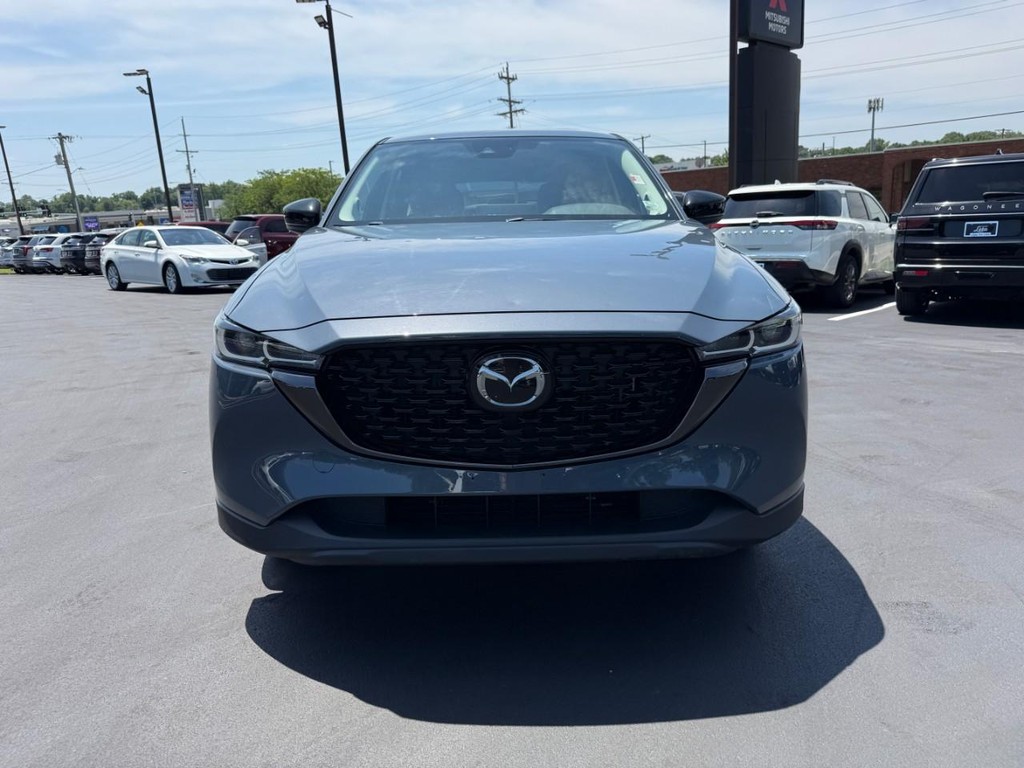 Mazda CX-5 Vehicle Full-screen Gallery Image 09