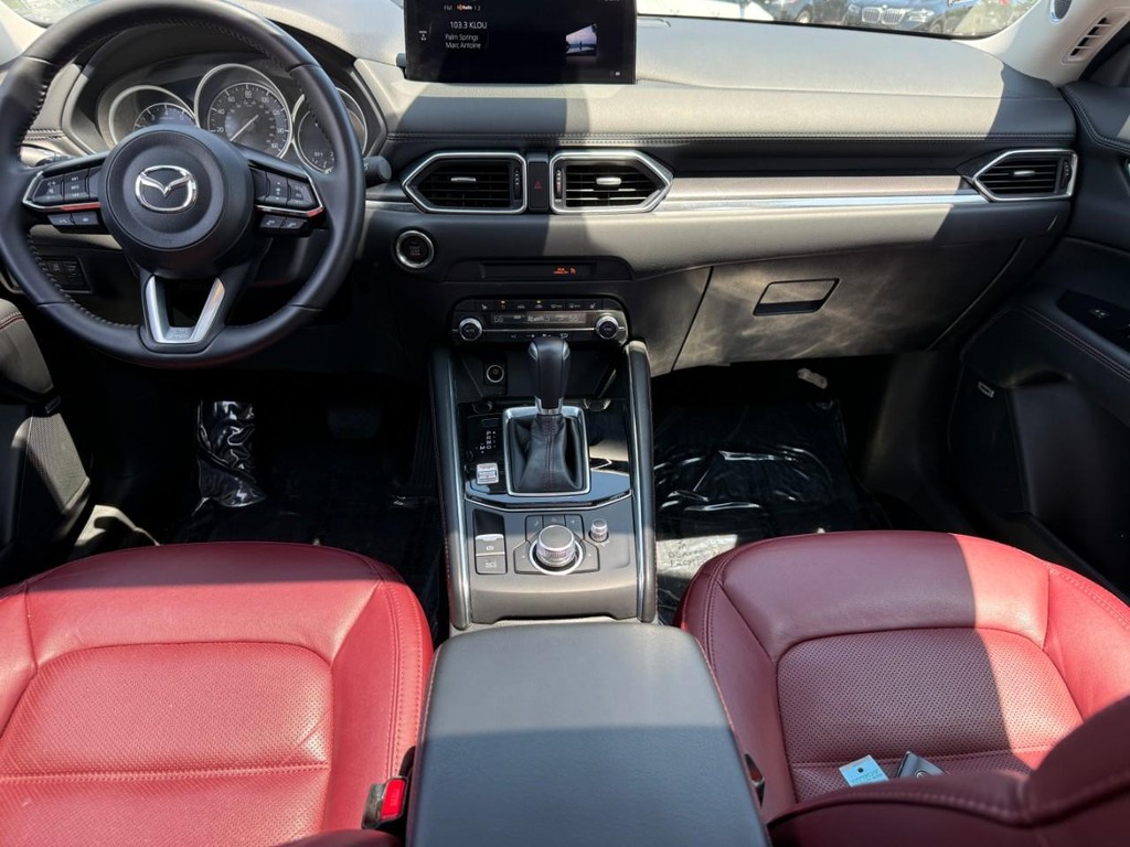 Mazda CX-5 Vehicle Full-screen Gallery Image 11