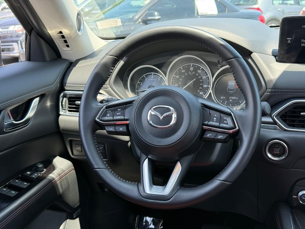 Mazda CX-5 Vehicle Full-screen Gallery Image 12