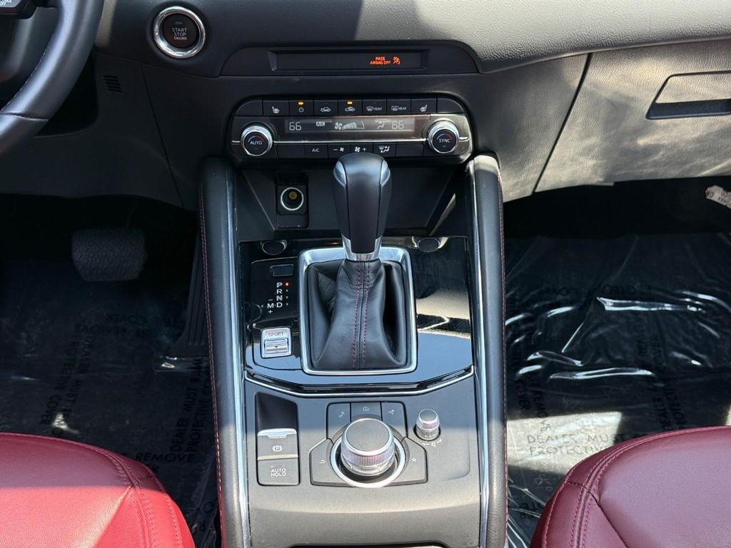 Mazda CX-5 Vehicle Full-screen Gallery Image 15