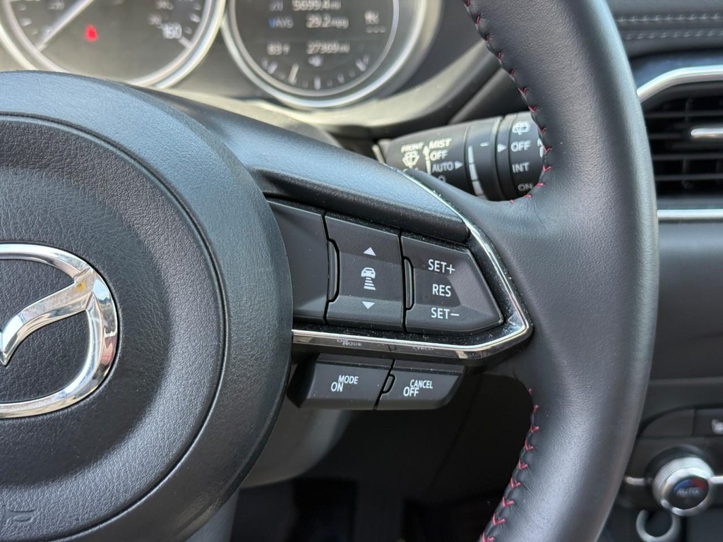 Mazda CX-5 Vehicle Full-screen Gallery Image 21