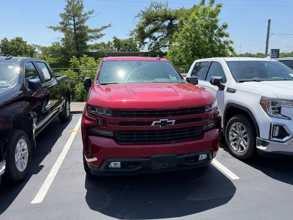Chevrolet Silverado 1500 Vehicle Full-screen Gallery Image 02