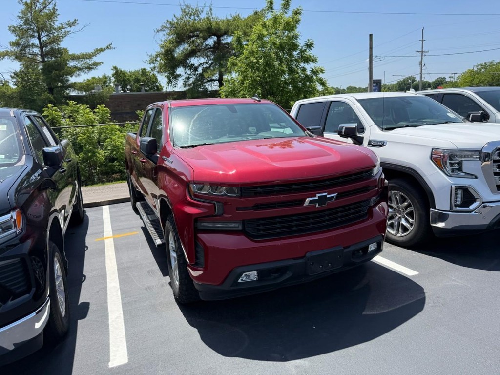 Chevrolet Silverado 1500 Vehicle Full-screen Gallery Image 03