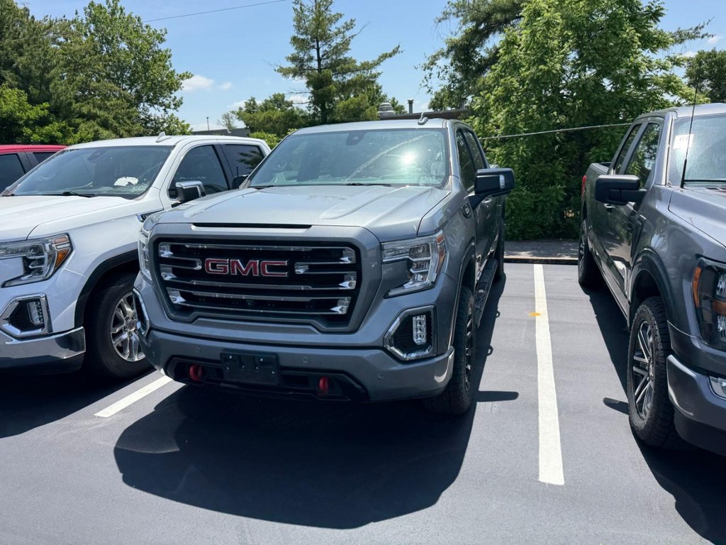 GMC Sierra 1500 Vehicle Full-screen Gallery Image 03