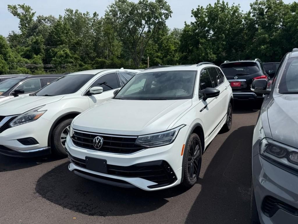 Volkswagen Tiguan Vehicle Full-screen Gallery Image 08